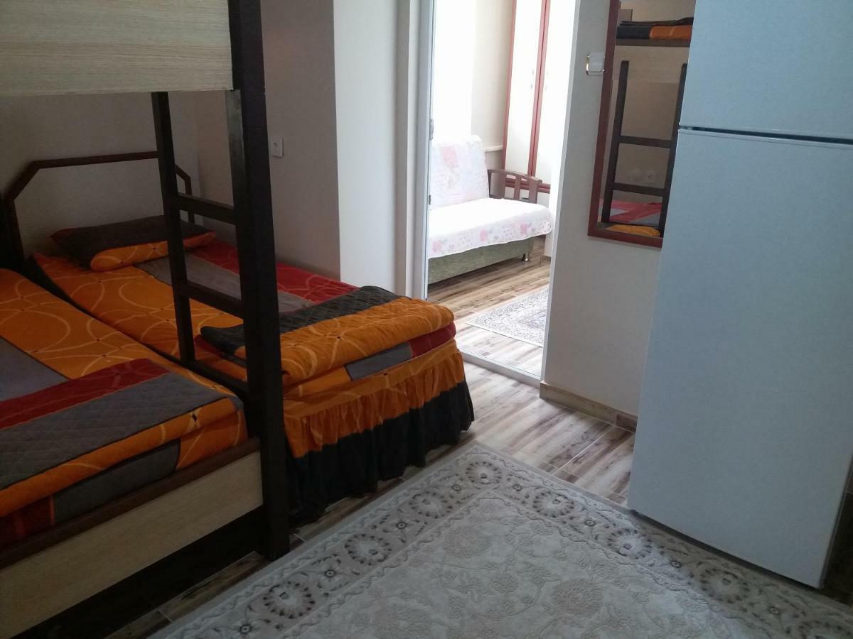 Saglik Apart Pansiyon Erdek Exterior photo